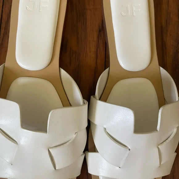 LIKE NEW JustFab sandals - Picture 7 of 9